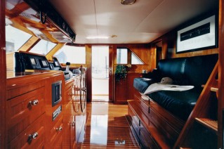 Motor yacht Keldi -  Wheelhouse